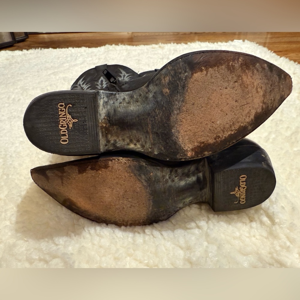 Old Gringo Black with Silver Stitching Cowboy Boots - Picture 3 of 8